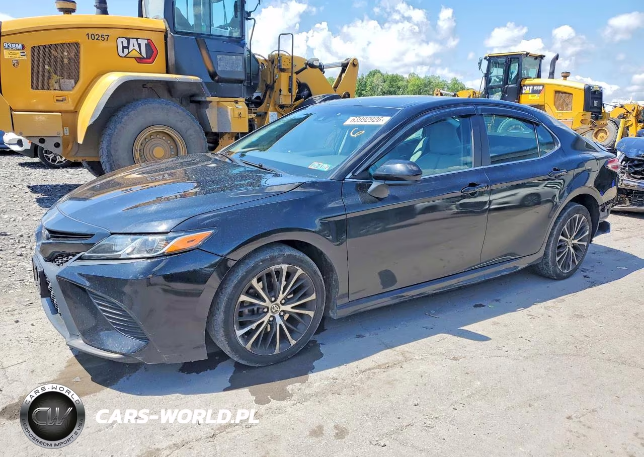 2020 Toyota Camry Se – zdjęcie 1 z 13