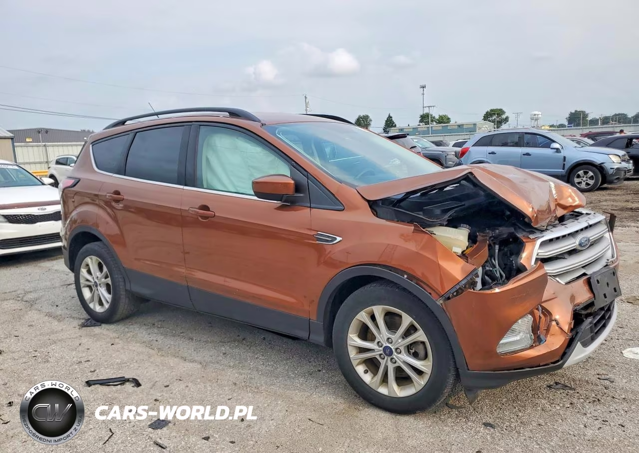 2017 Ford Escape Se VIN:1FMCU9GD1HUC83992 - 4