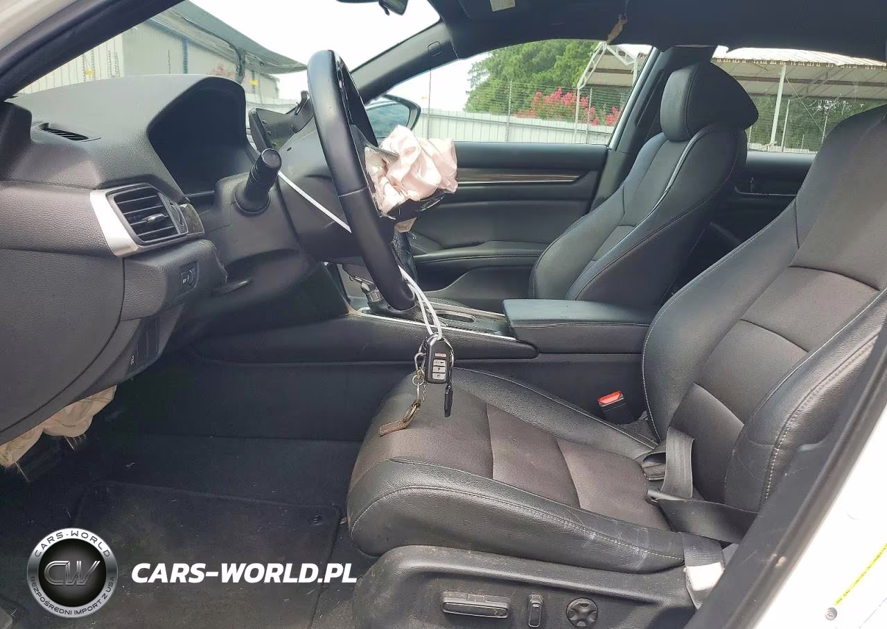 2019 Honda Accord Sport VIN:1HGCV1F3XKA107559 - 7