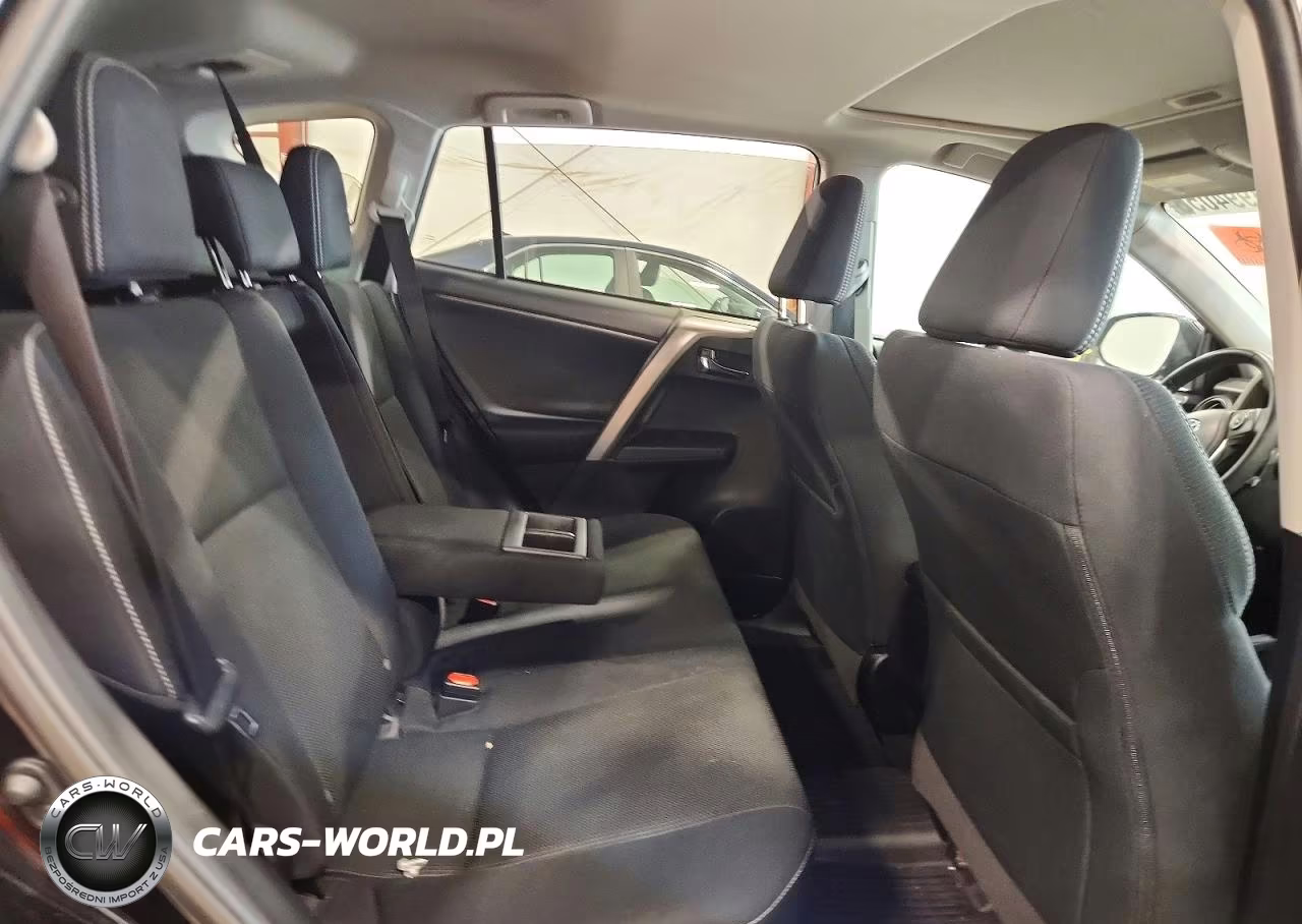 2018 Toyota Rav4 Xle VIN:2T3RFREV4JW844442 - 11