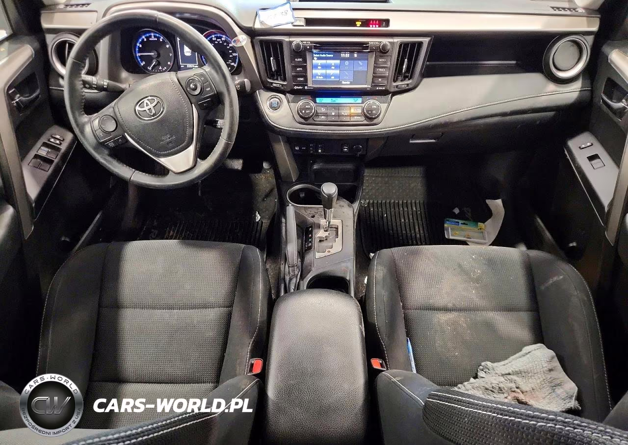 2018 Toyota Rav4 Xle VIN:2T3RFREV4JW844442 - 8
