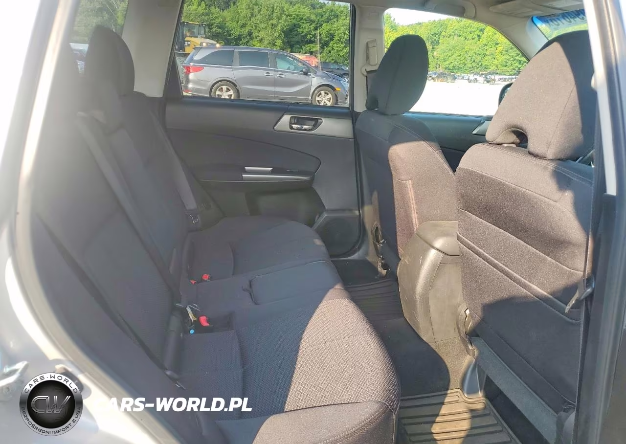 2011 Subaru Forester VIN:JF2SHADC4BH701061 - 10