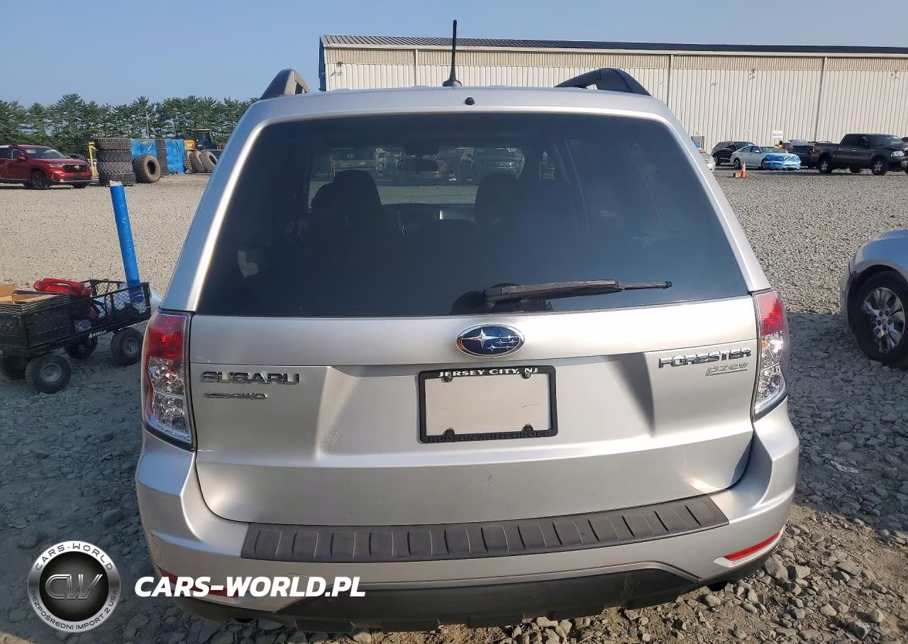 2011 Subaru Forester VIN:JF2SHADC4BH701061 - 6