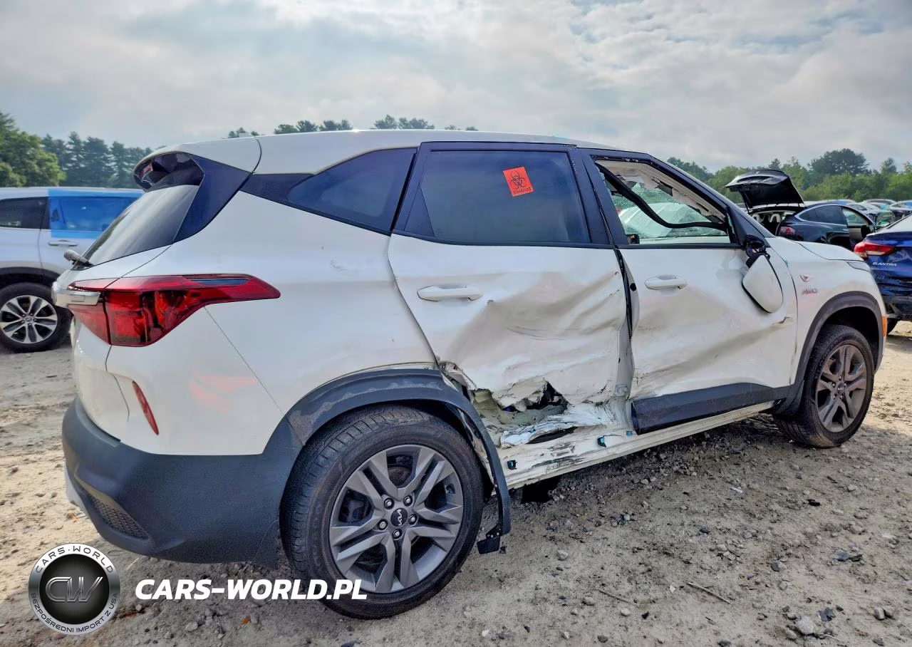 2022 Kia Seltos Lx VIN:KNDEPCAA5N7324019 - 3