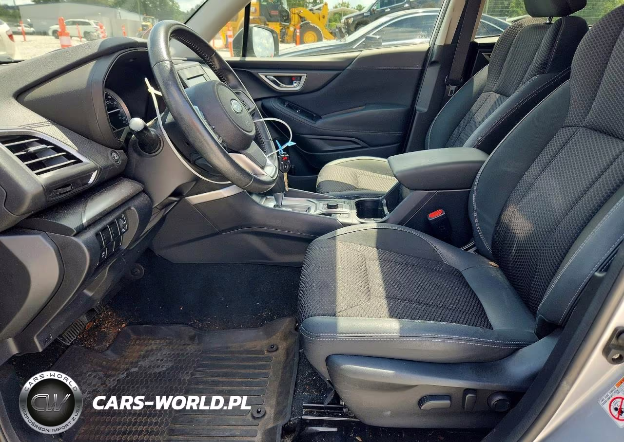 2019 Subaru Forester Premium VIN:JF2SKAEC5KH525041 - 7