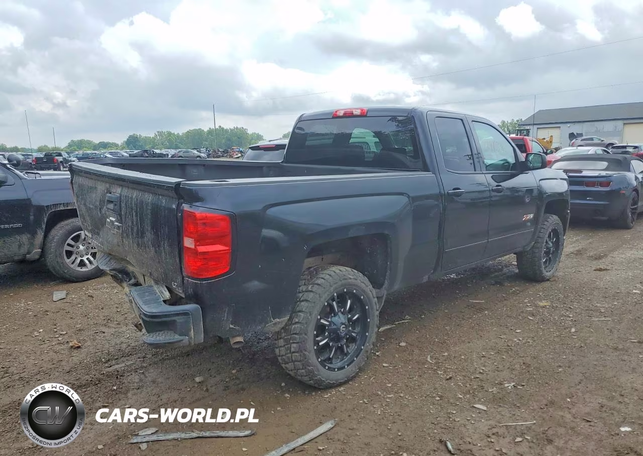 2018 Chevrolet Silverado K1500 Lt VIN:1GCVKREC7JZ210714 - 3