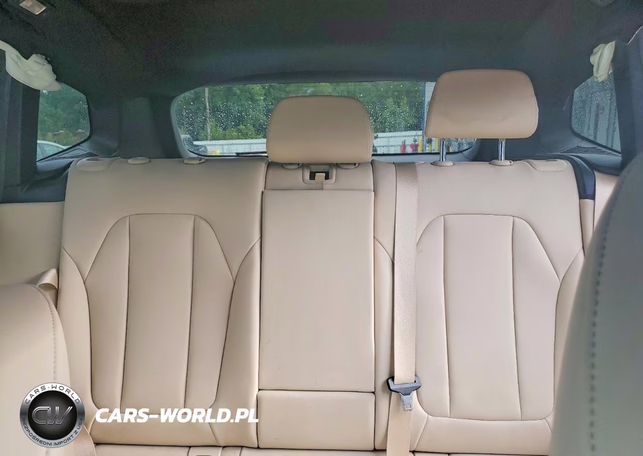 2020 BMW X3 xDrive30I VIN:5UXTY5C03L9B16678 - 10