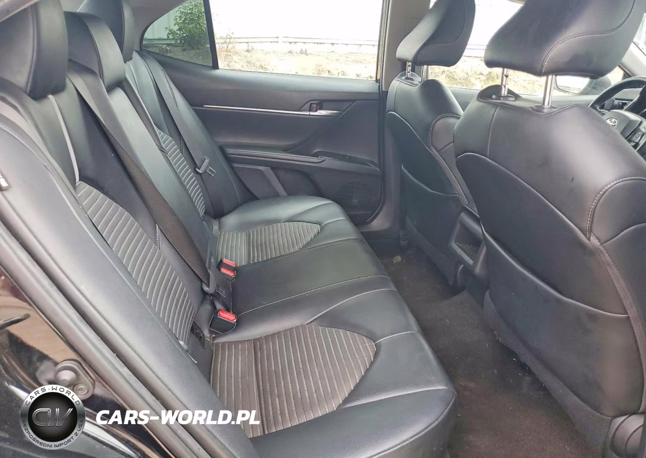 2020 Toyota Camry Se VIN:4T1G11AK3LU333626 - 10