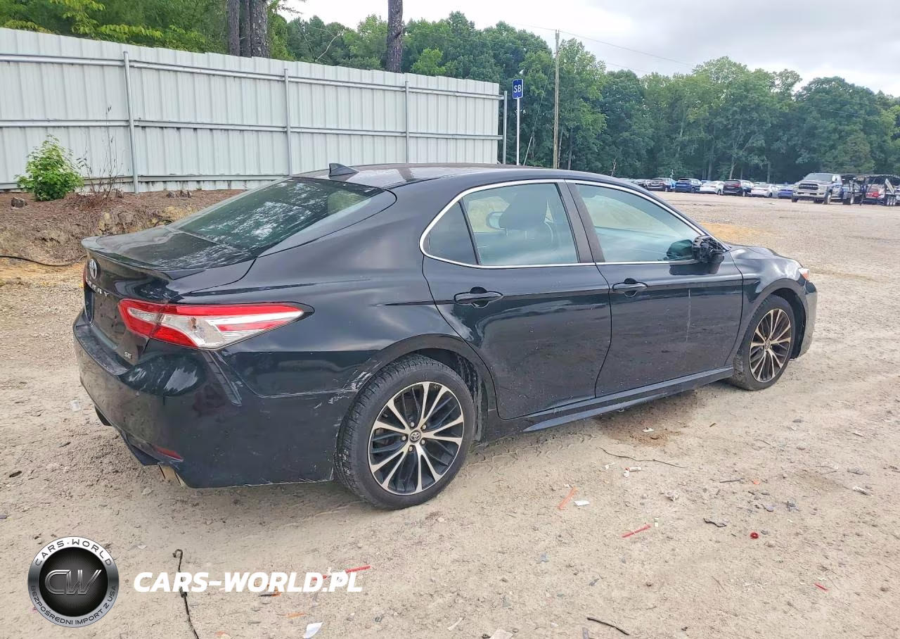 2020 Toyota Camry Se VIN:4T1G11AK3LU333626 - 3