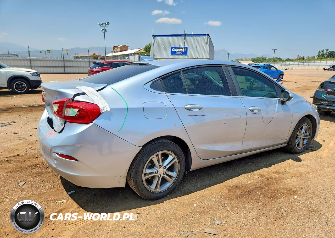 2017 Chevrolet Cruze Lt VIN:1G1BE5SM2H7124869 - 3