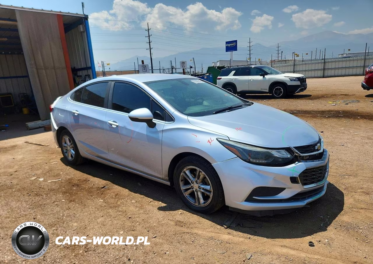2017 Chevrolet Cruze Lt VIN:1G1BE5SM2H7124869 - 4