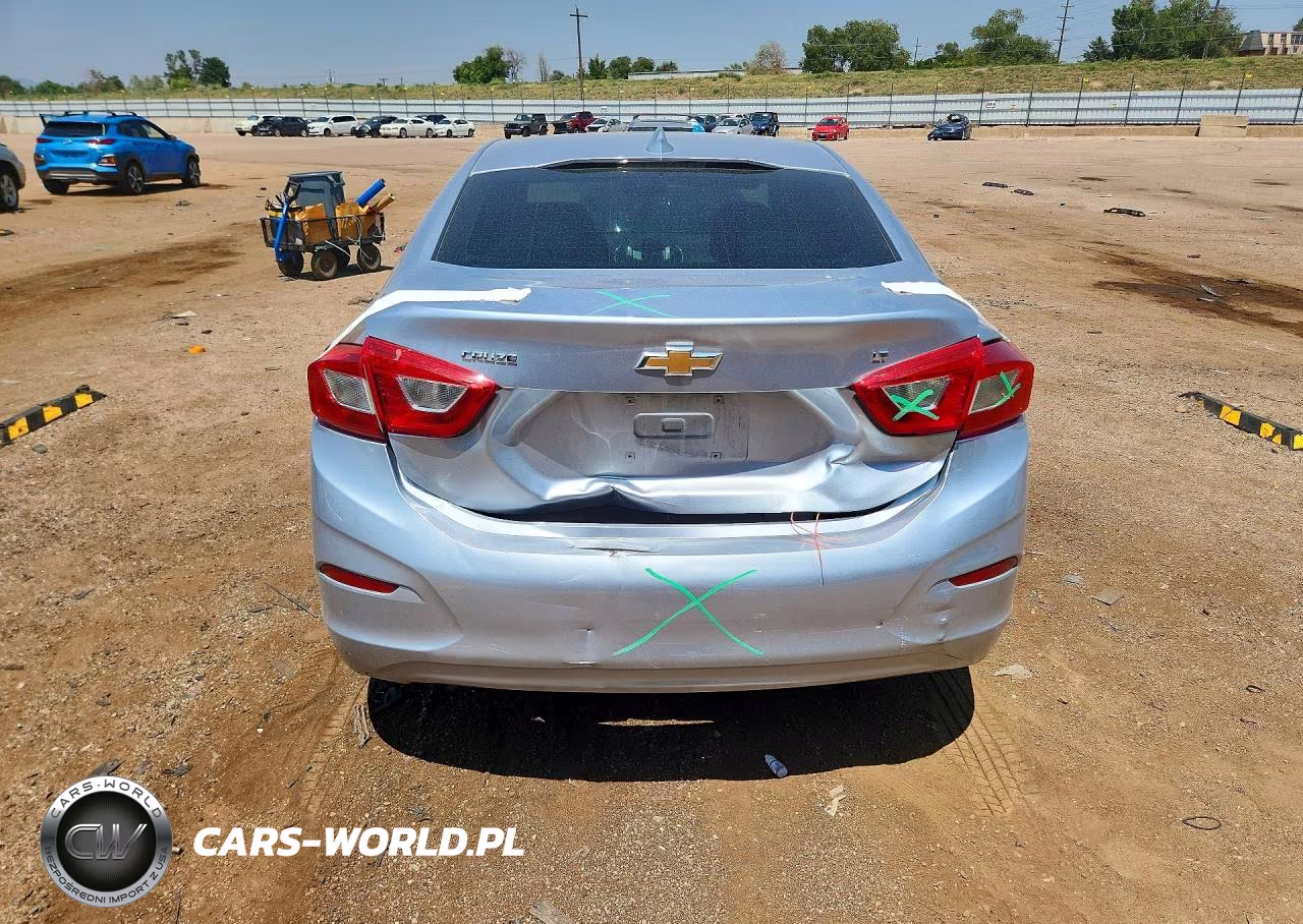 2017 Chevrolet Cruze Lt VIN:1G1BE5SM2H7124869 - 6