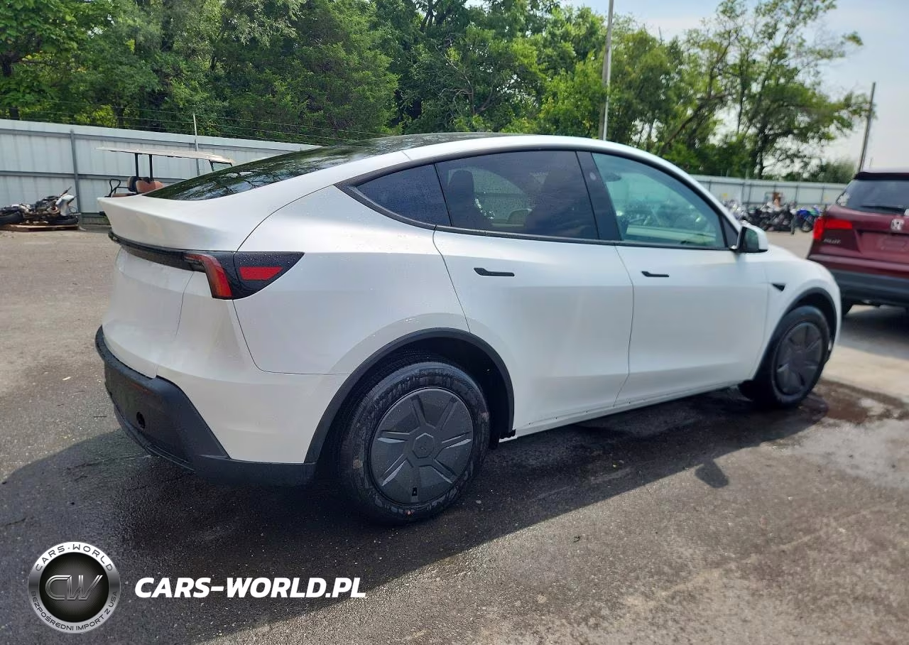 2026 Tesla Model Y VIN:7SAYGDED8TA690698 - 3