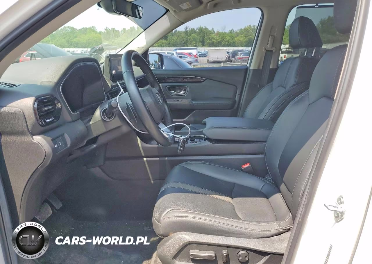 2025 Honda Pilot Touring VIN:5FNYG1H77SB064126 - 7