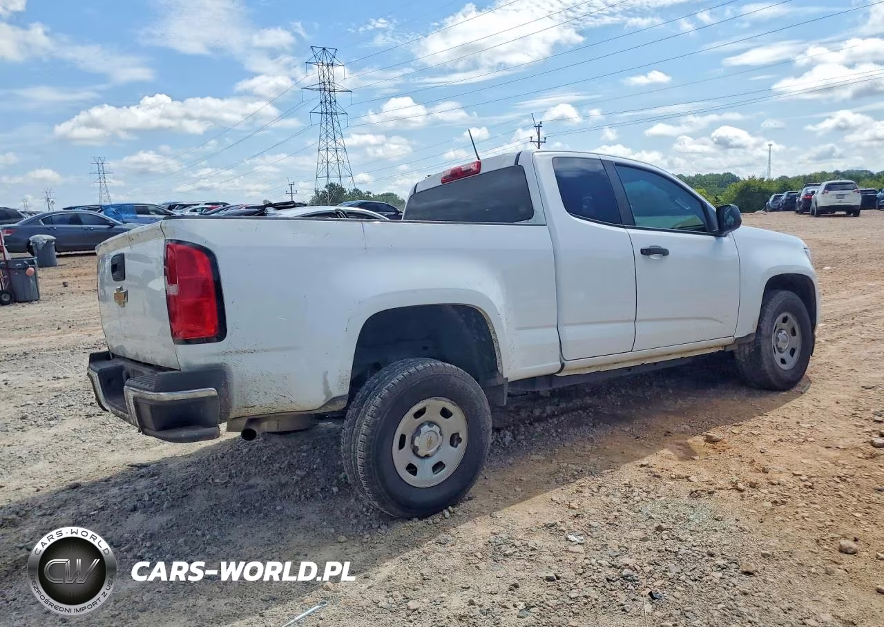 2018 Chevrolet Colorado VIN:1GCHSBEA4J1121409 - 3