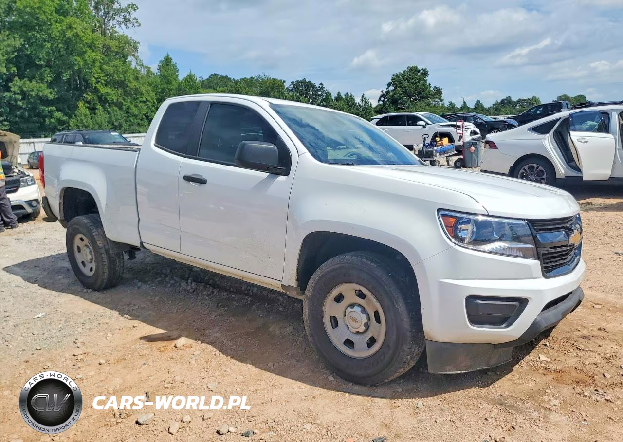 2018 Chevrolet Colorado VIN:1GCHSBEA4J1121409 - 4