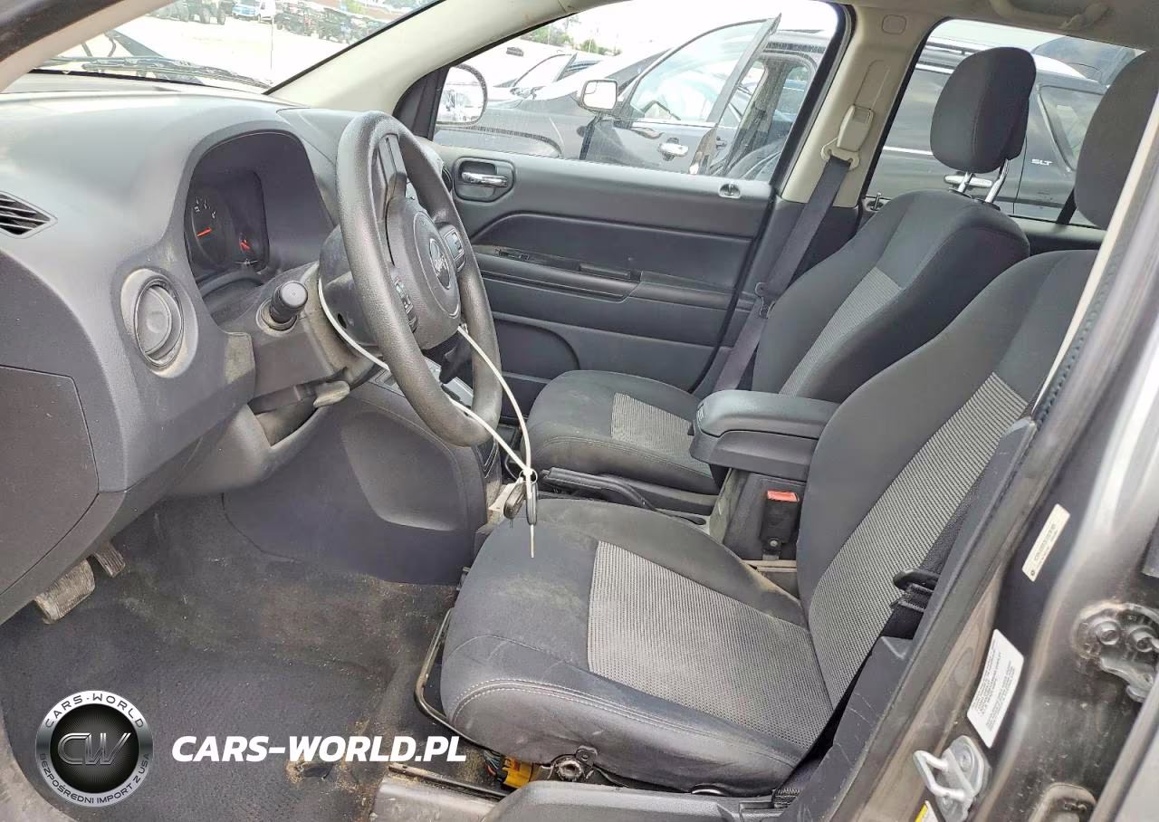 2012 Jeep Compass Sport VIN:1C4NJDBB3CD576199 - 7