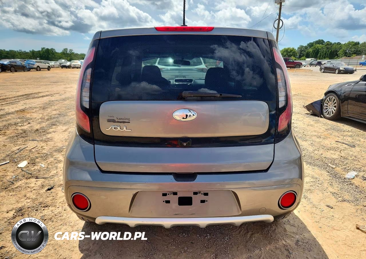 2018 Kia Soul + VIN:KNDJP3A5XJ7518721 - 6
