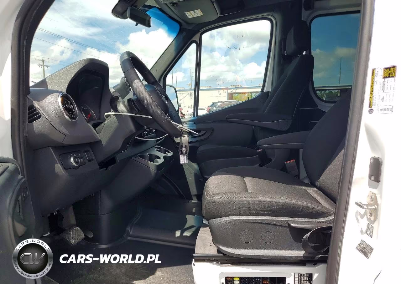 2025 Mercedes-Benz Sprinter 2500 VIN:W1Z4KFHY9SP819535 - 7