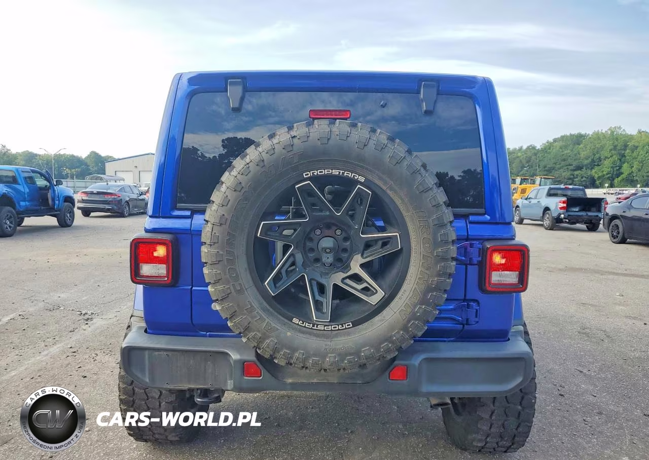 2018 Jeep Wrangler Unlimited Sahara VIN:1C4HJXEG9JW296990 - 6