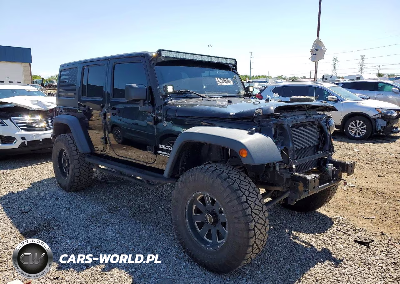 2016 Jeep Wrangler Unlimited Sport VIN:1C4BJWDG7GL155668 - 4