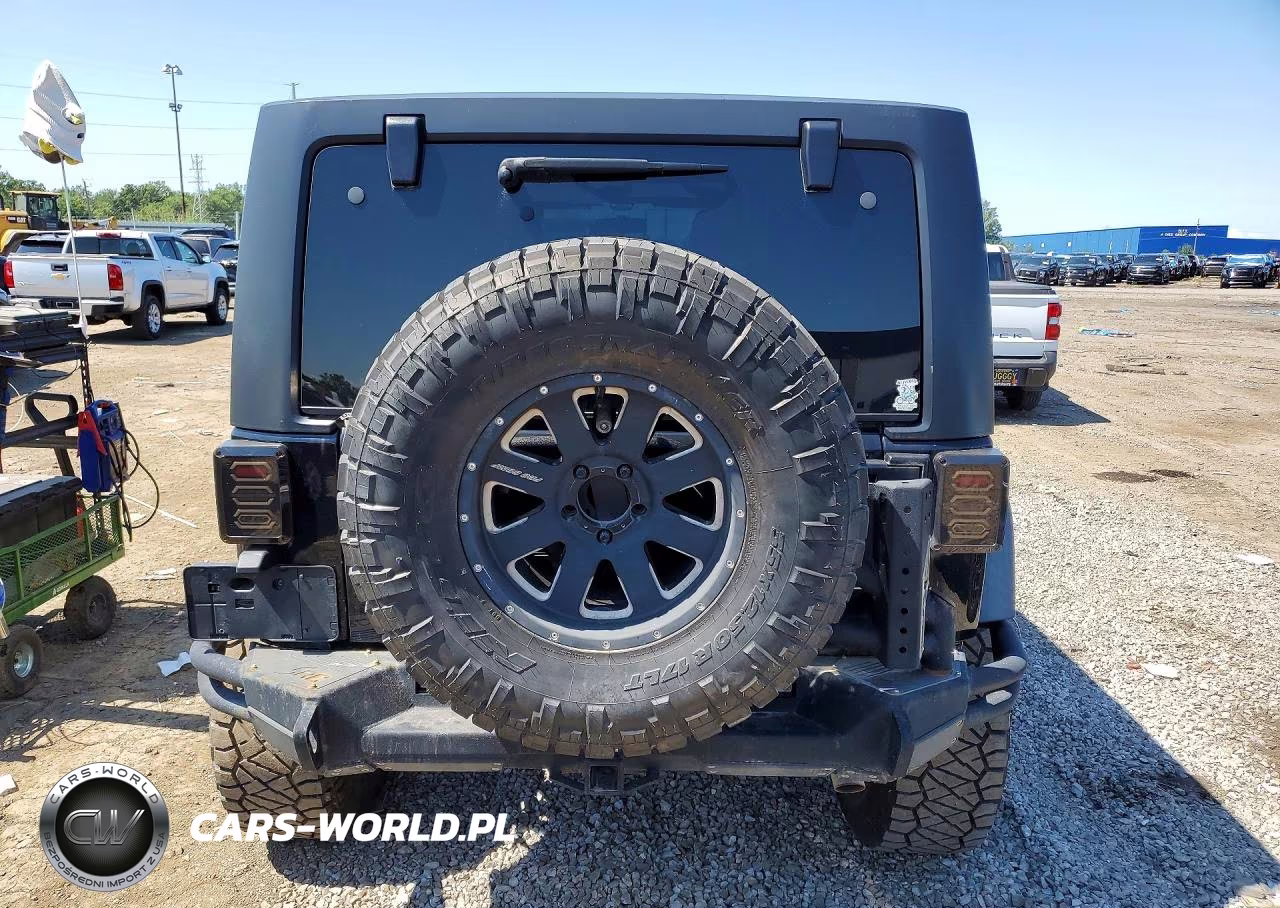 2016 Jeep Wrangler Unlimited Sport VIN:1C4BJWDG7GL155668 - 6