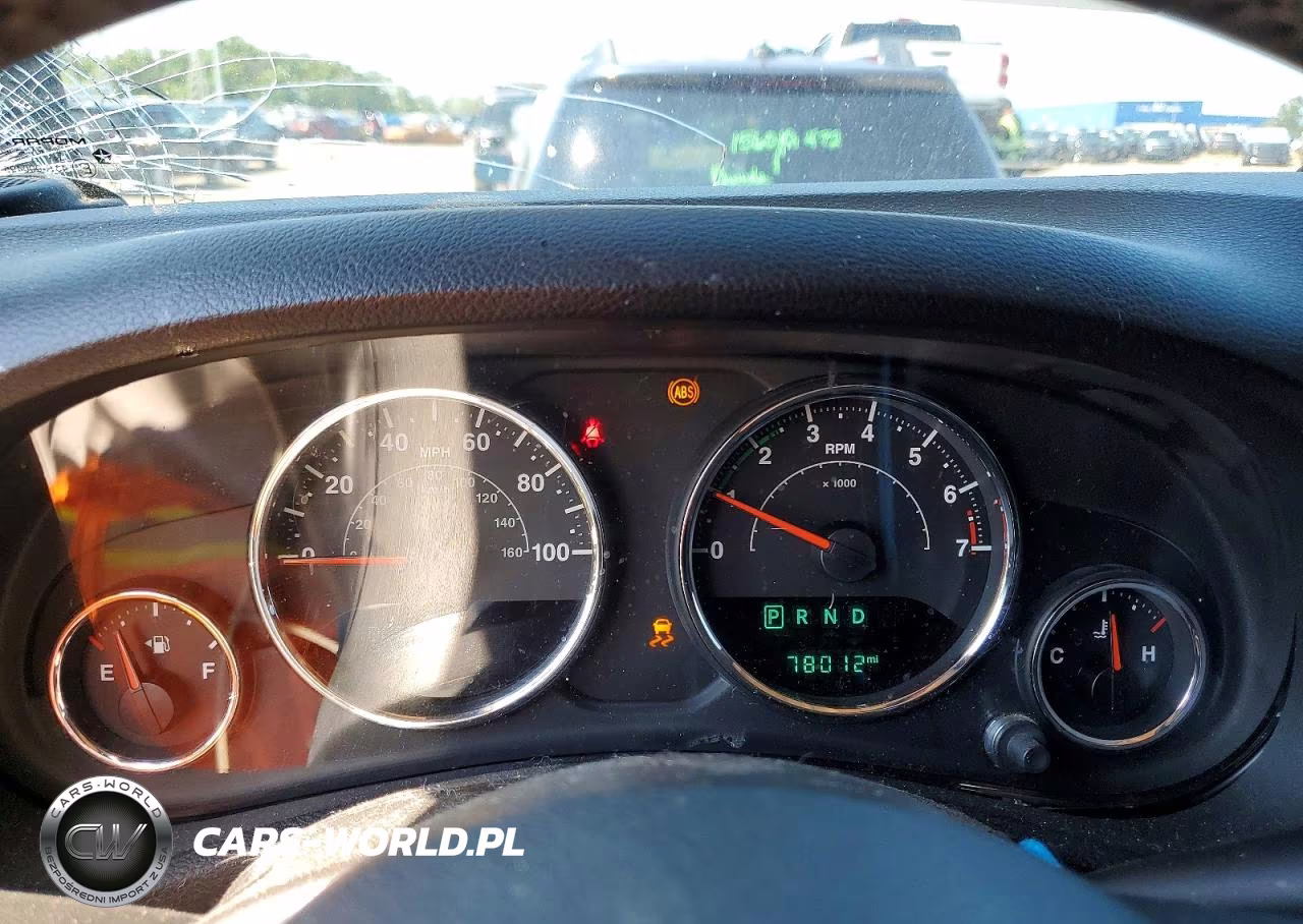 2016 Jeep Wrangler Unlimited Sport VIN:1C4BJWDG7GL155668 - 9