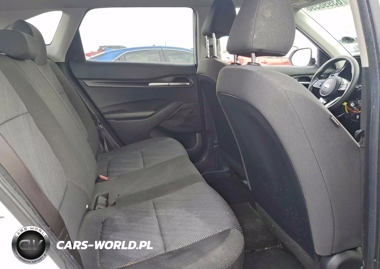 2021 Kia Seltos Lx VIN:KNDEPCAAXM7202867 - 11