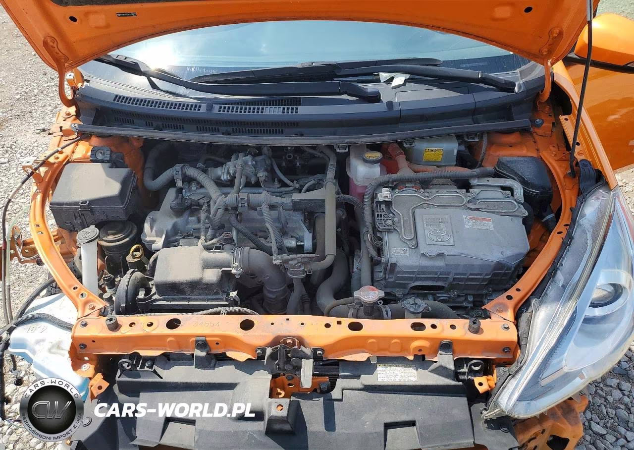 2016 Toyota Prius C Two VIN:JTDKDTB3XG1130927 - 11