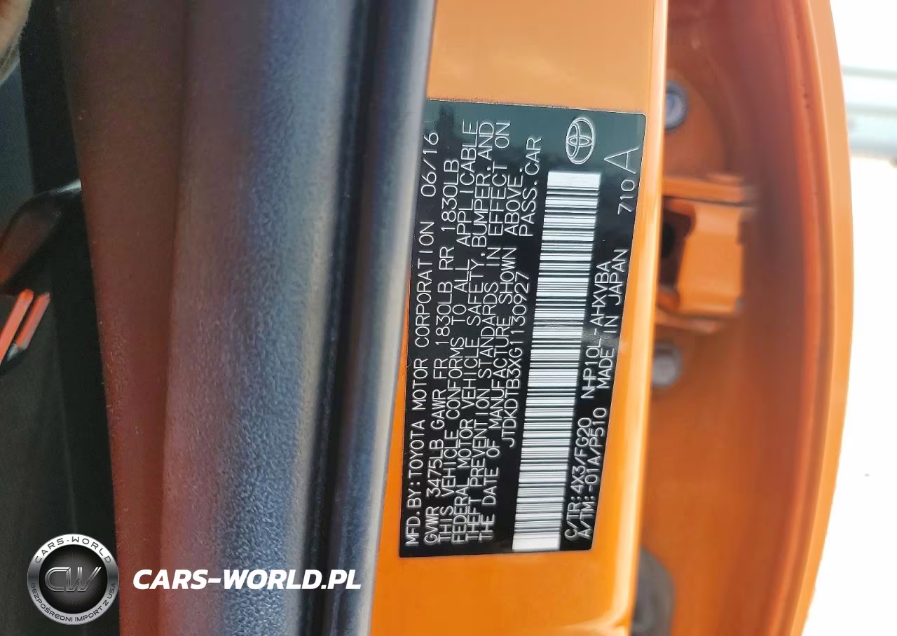 2016 Toyota Prius C Two VIN:JTDKDTB3XG1130927 - 13