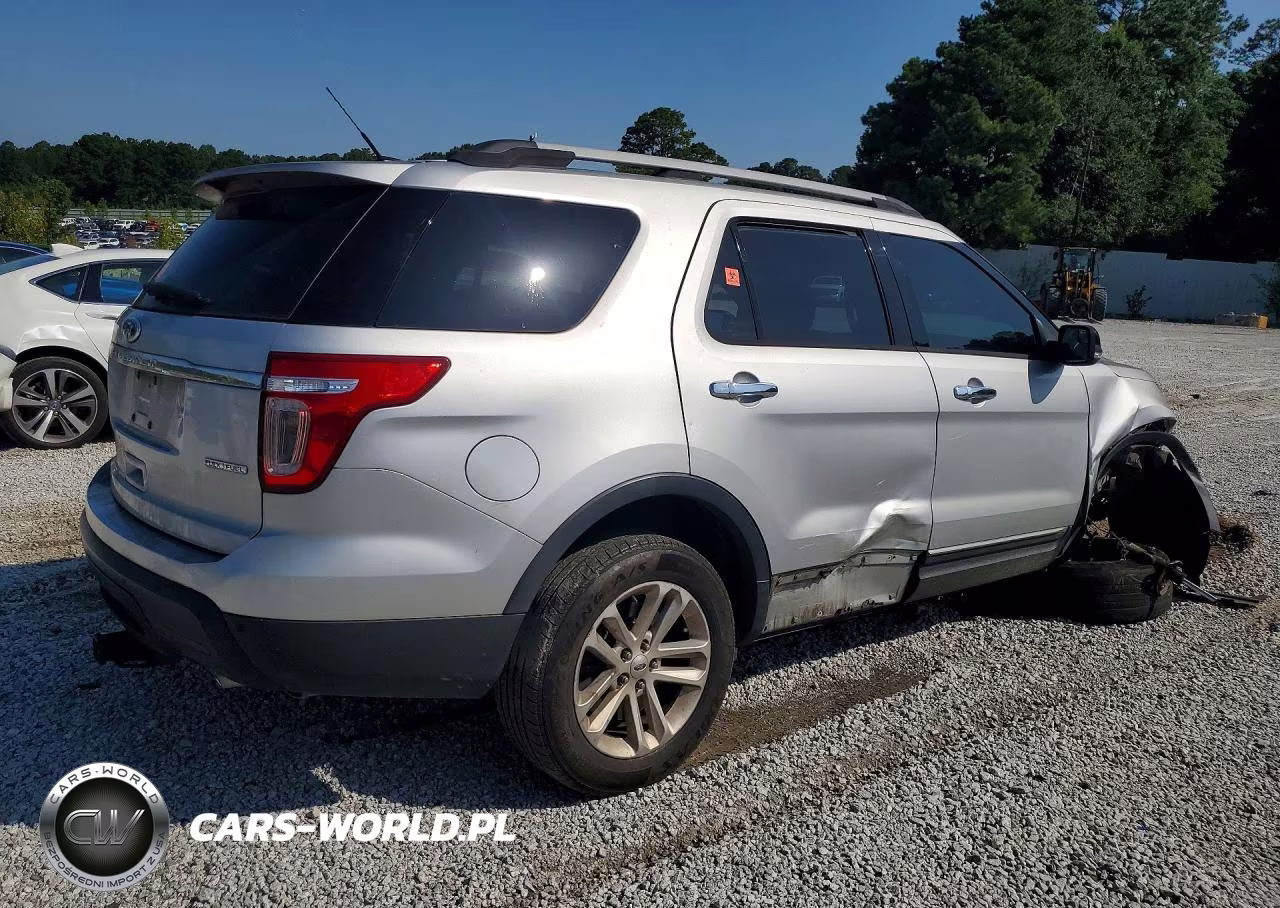 2014 Ford Explorer Xlt VIN:1FM5K7D84EGC44740 - 3