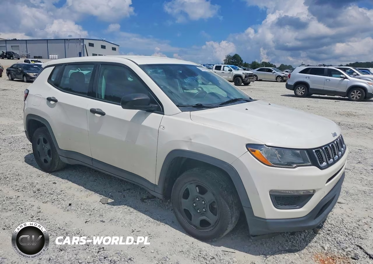2018 Jeep Compass Sport VIN:3C4NJCAB1JT151826 - 4
