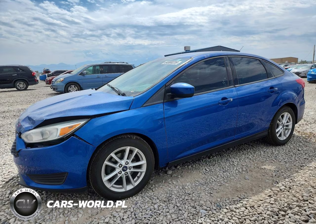 2018 Ford Focus Se VIN:1FADP3F26JL312417 - 1