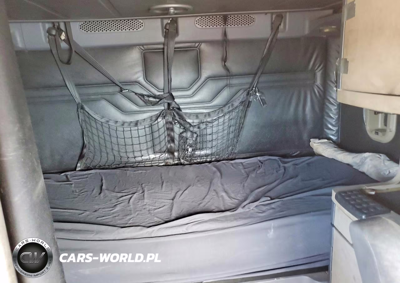 2015 Freightliner Cascadia 125 VIN:1FUJGLD57FLGJ0097 - 10