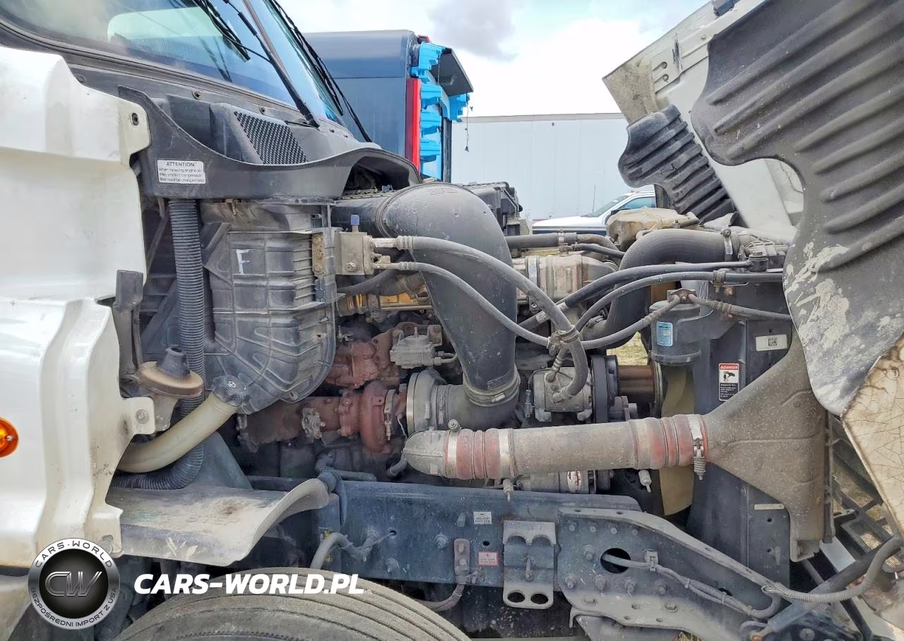 2015 Freightliner Cascadia 125 VIN:1FUJGLD57FLGJ0097 - 11