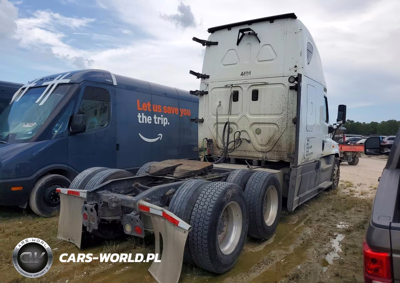 2015 Freightliner Cascadia 125 VIN:1FUJGLD57FLGJ0097 - 3
