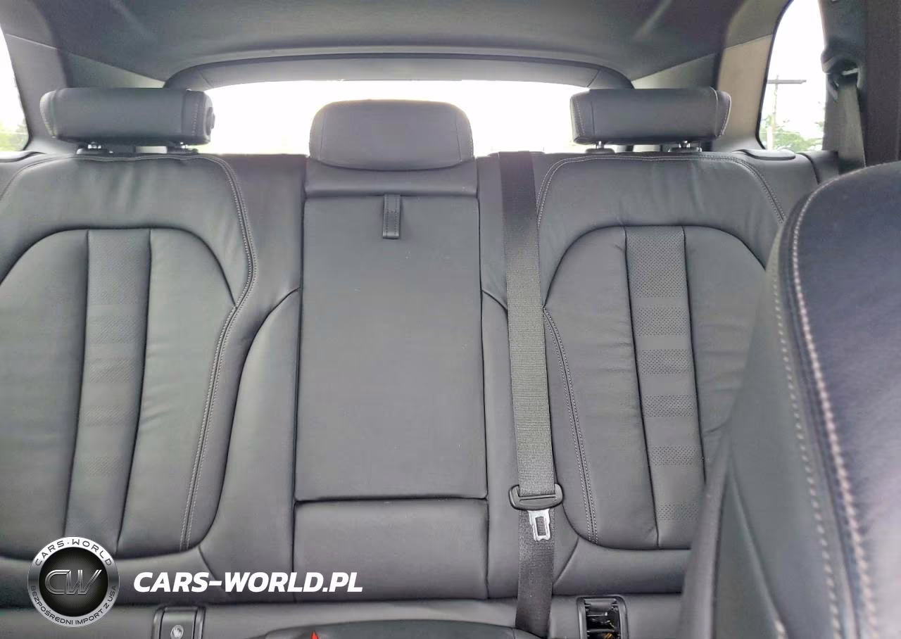 2019 BMW X5 xDrive50I VIN:5UXJU2C52KLN49968 - 10