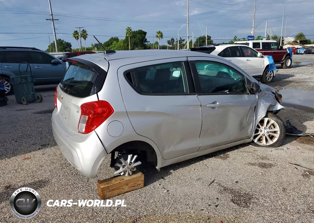 2020 Chevrolet Spark 1Lt VIN:KL8CD6SA6LC429486 - 3