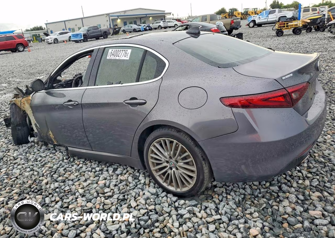 2018 Alfa Romeo Giulia Ti VIN:ZARFAECN4J7592156 - 2