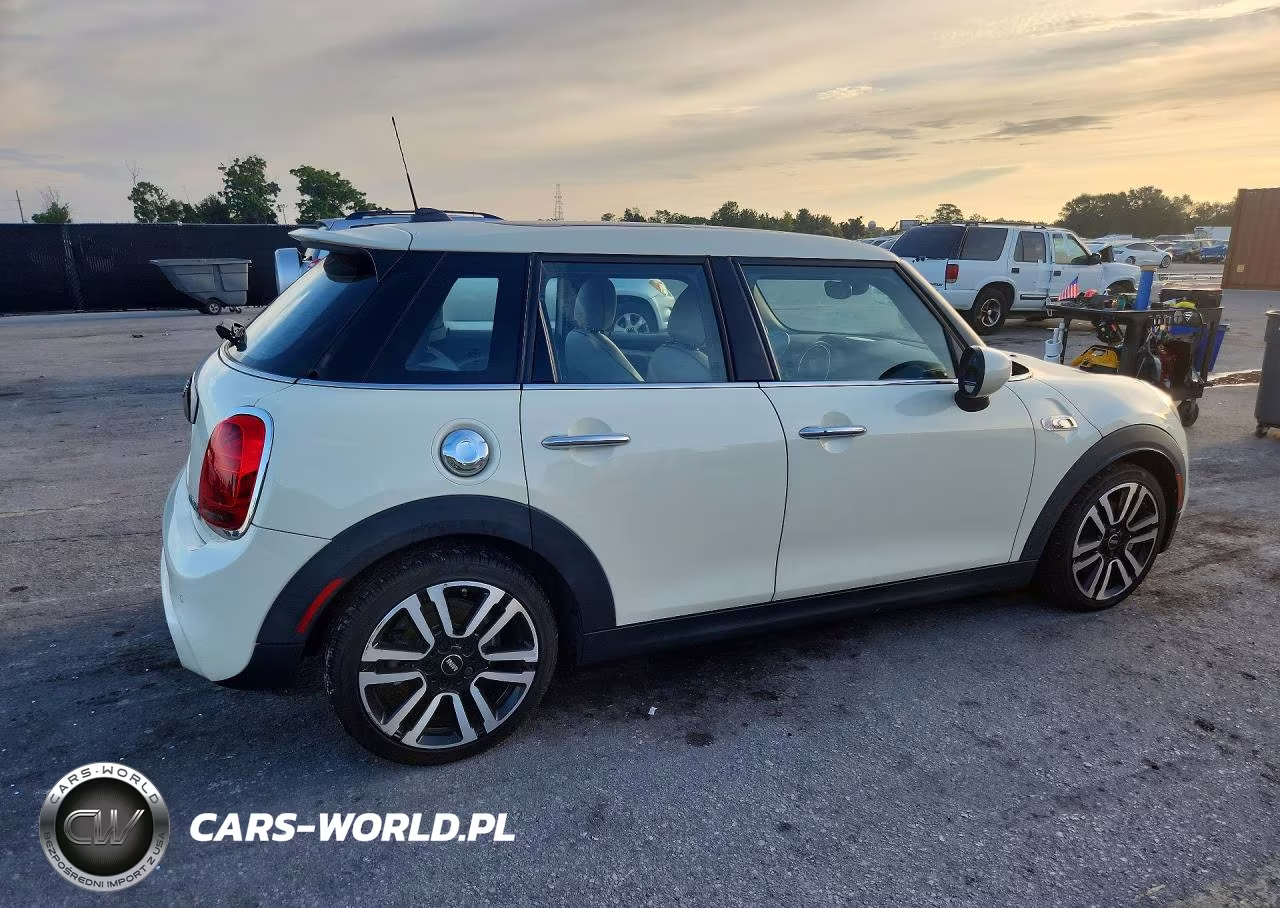 2021 Mini Cooper S VIN:WMWXU9C02M2P04629 - 3