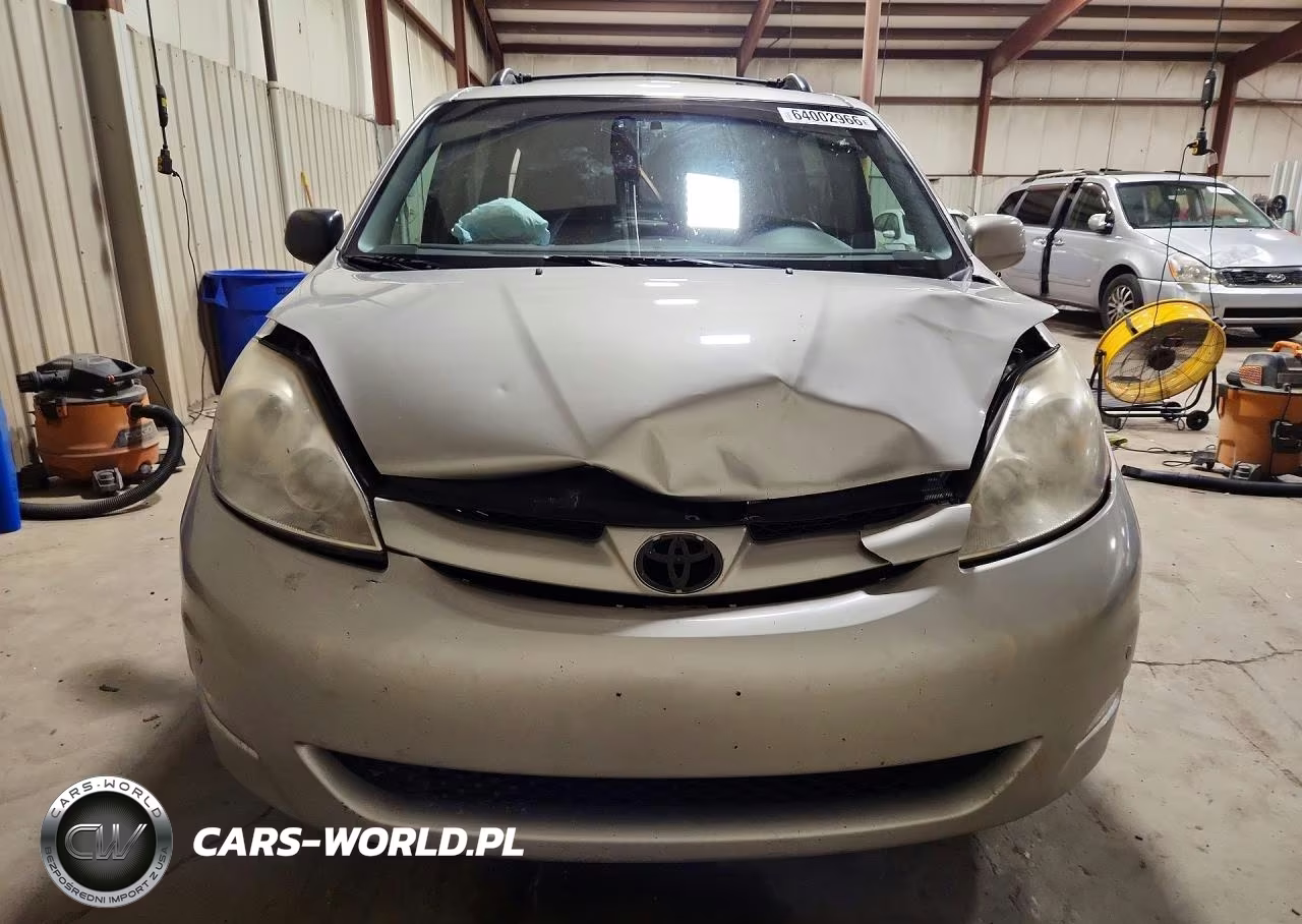 2010 Toyota Sienna Xle VIN:5TDYK4CC1AS327046 - 5