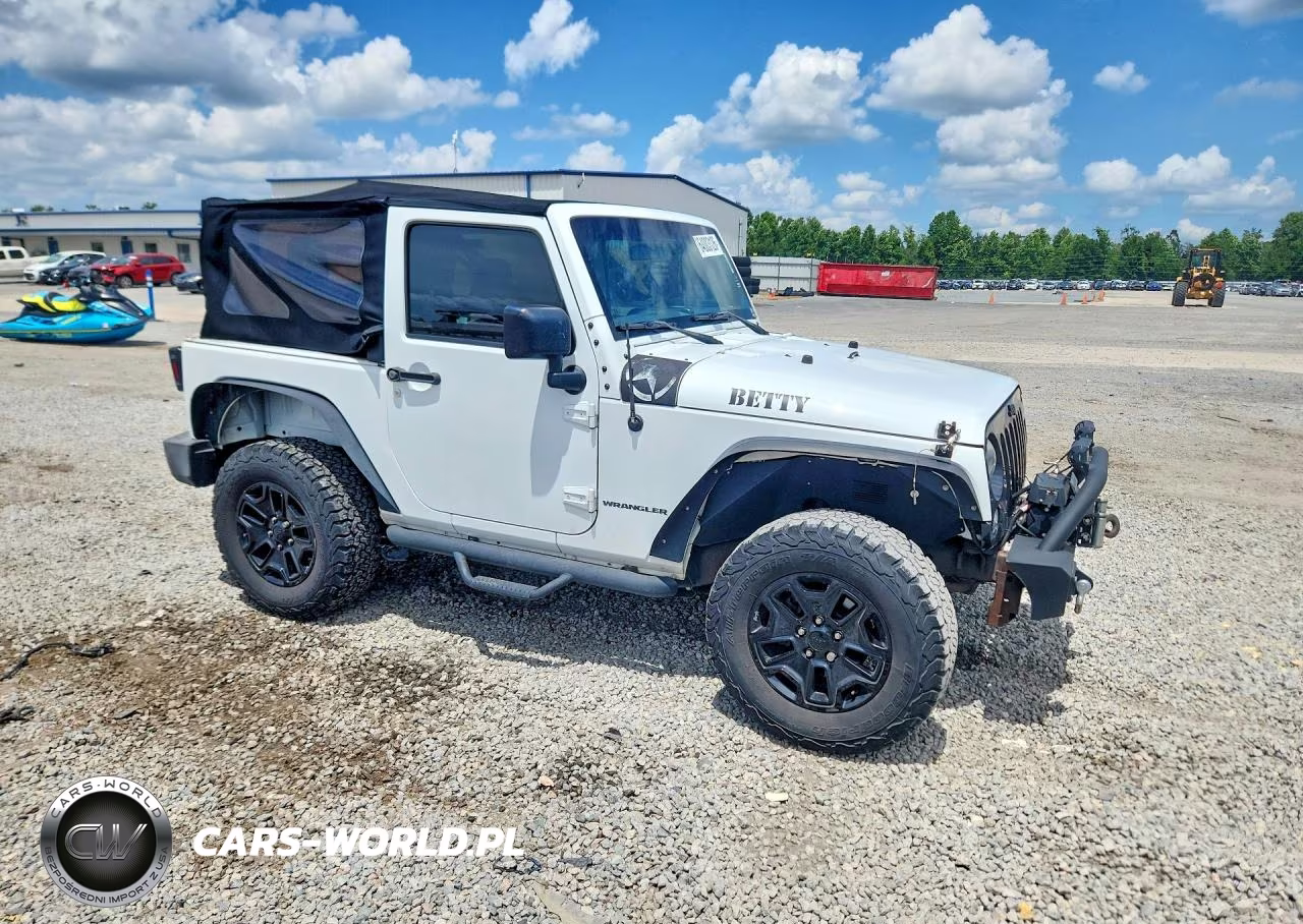 2016 Jeep Wrangler Sport VIN:1C4AJWAG7GL124727 - 4