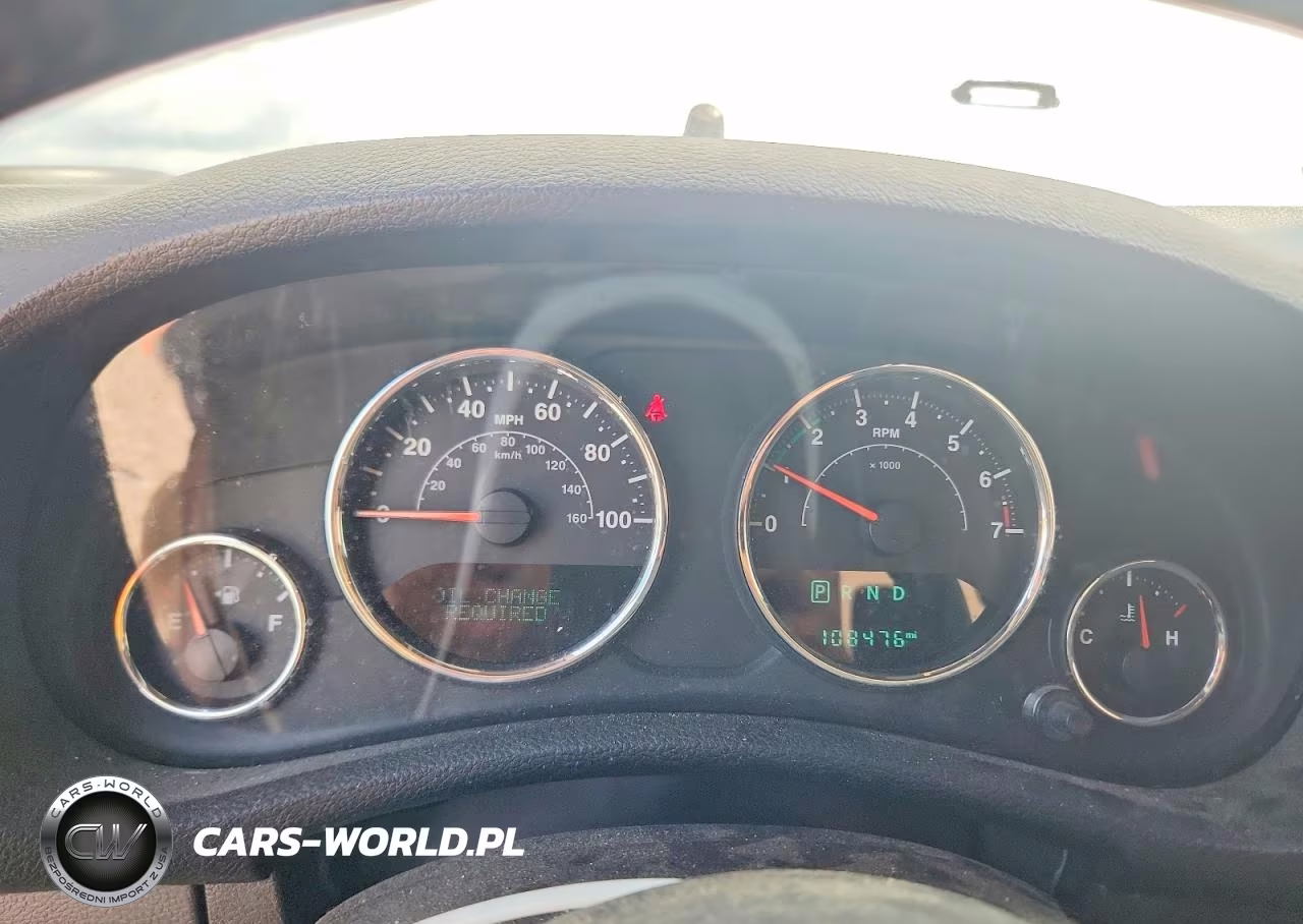 2016 Jeep Wrangler Sport VIN:1C4AJWAG7GL124727 - 9