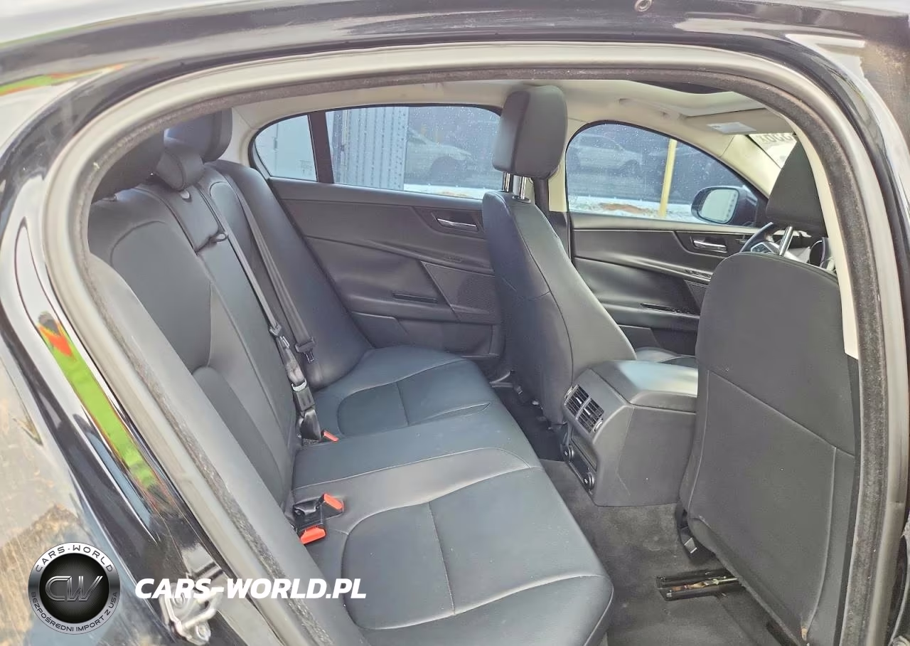 2017 Jaguar Xe Premium VIN:SAJAJ4BV6HA972484 - 10