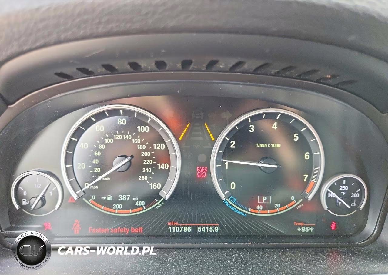 2015 BMW X5 xDrive35I VIN:5UXKR0C56F0K60321 - 9