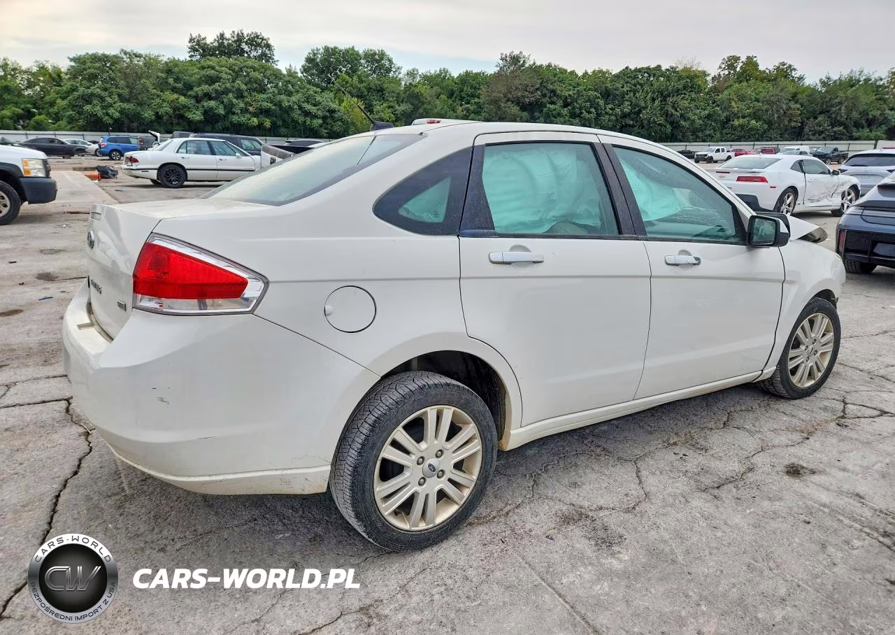 2010 Ford Focus Sel VIN:1FAHP3HN5AW199941 - 3