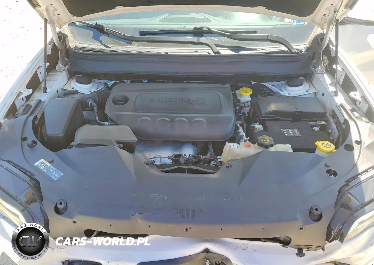 2019 Jeep Cherokee Latitude Plus VIN:1C4PJMLB0KD482335 - 11