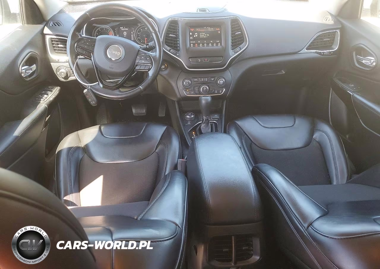 2019 Jeep Cherokee Latitude Plus VIN:1C4PJMLB0KD482335 - 8