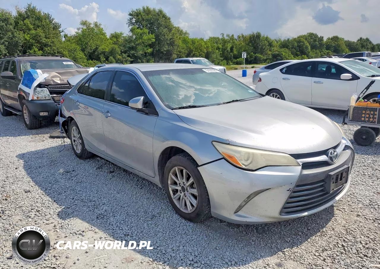 2016 Toyota Camry Le VIN:4T4BF1FK9GR584473 - 4