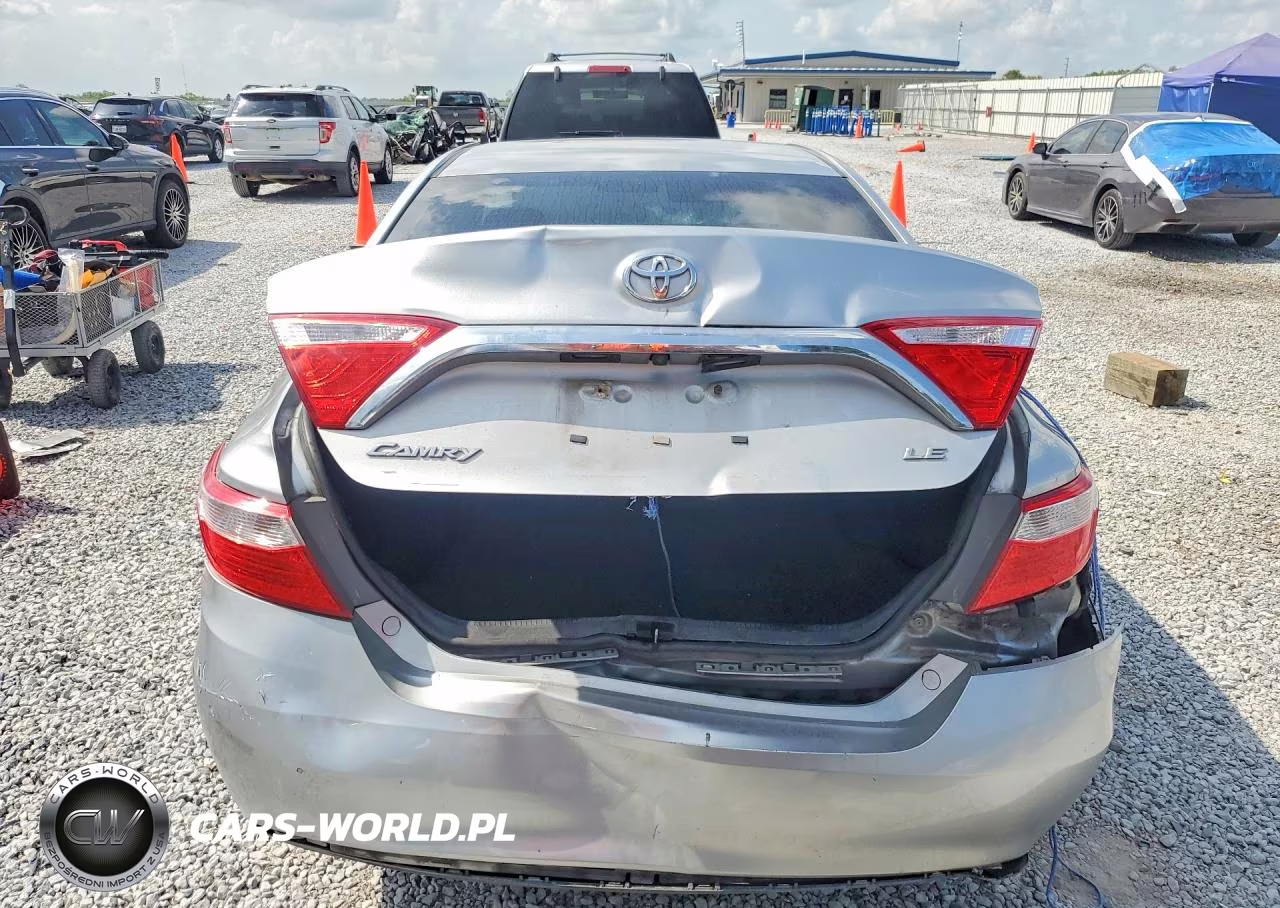 2016 Toyota Camry Le VIN:4T4BF1FK9GR584473 - 6